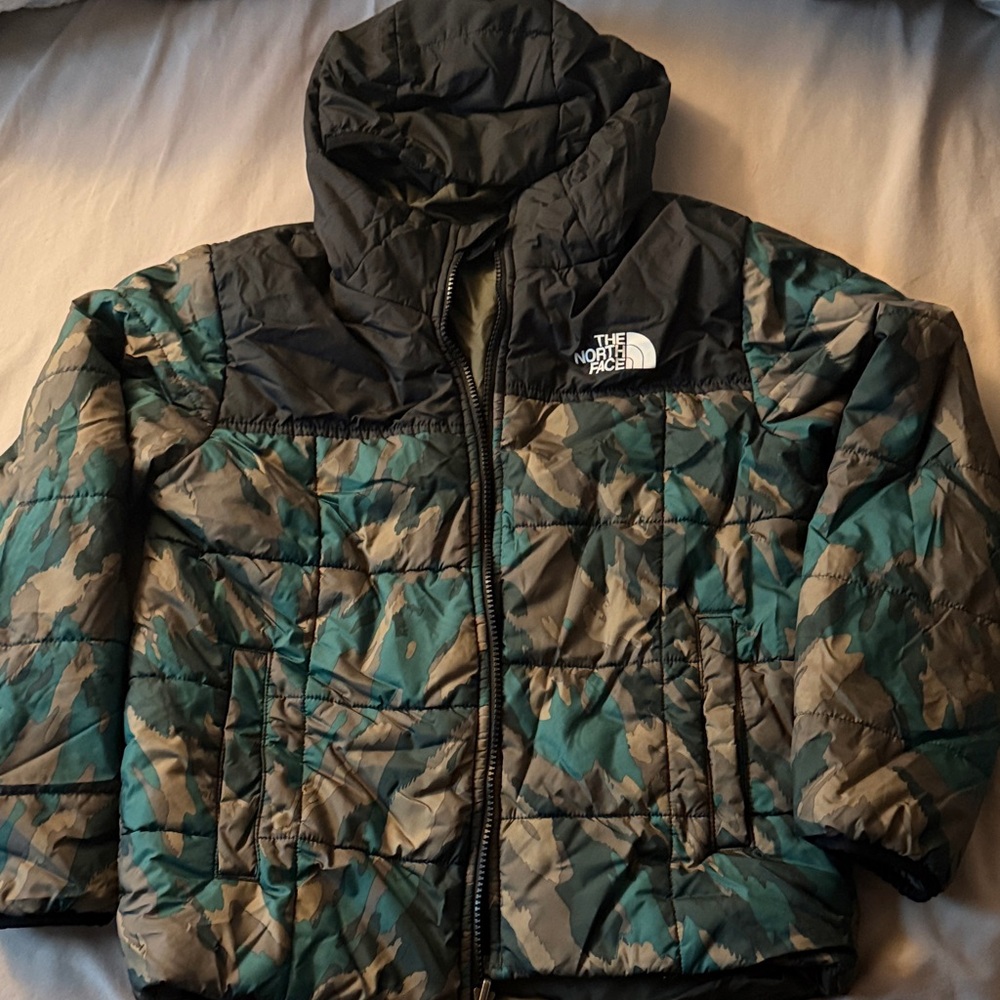 The North Face Kids Green/Camo 2in1 Reversible Puffer Jacket